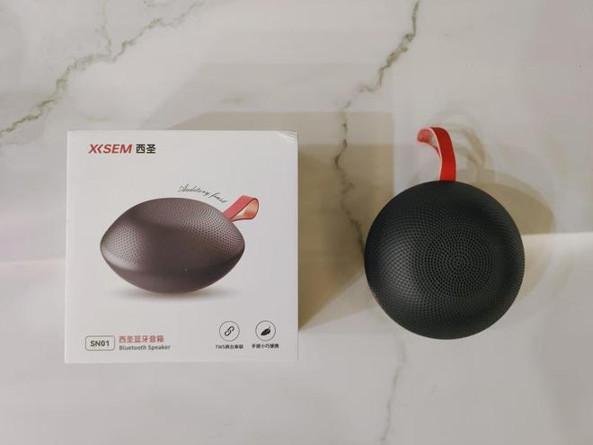 评测：超高性价比便捷音质兼备爱游戏体育西圣便携蓝牙音箱(图2)